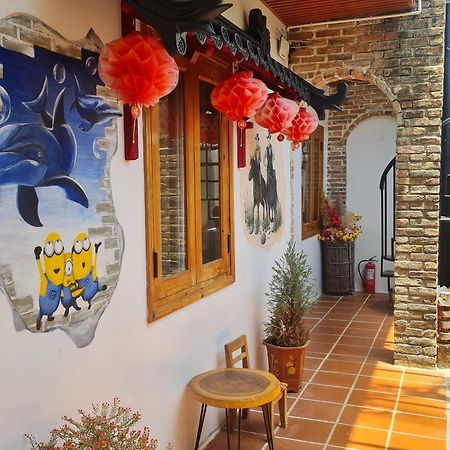Homestay- Nha Nghi Xom Ro Dong Tac Luaran gambar